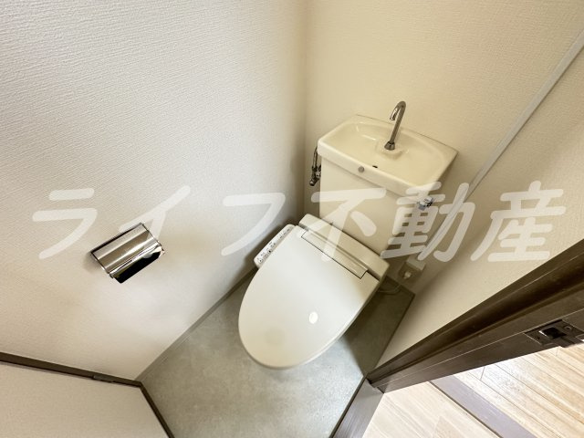 ファースト小阪のトイレ|コンパクトで使いやすいトイレです