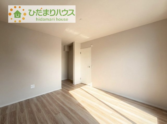 【寝室】 | 取手市戸頭17期　新築戸建　1号棟 | 大きなベッドを置いても余裕の広さの主寝室♪
