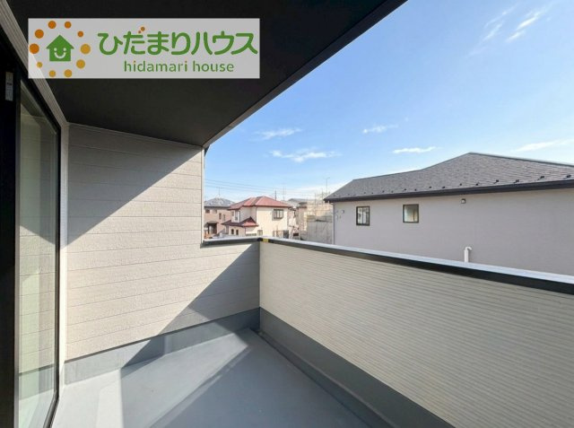 【バルコニー】 | 取手市戸頭17期　新築戸建　1号棟 | 広々としたバルコニー。お洗濯物もぜーんぶ干せちゃいます！！