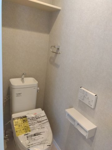 八戸市江陽１丁目のトイレ|１F：ウォシュレットトイレ