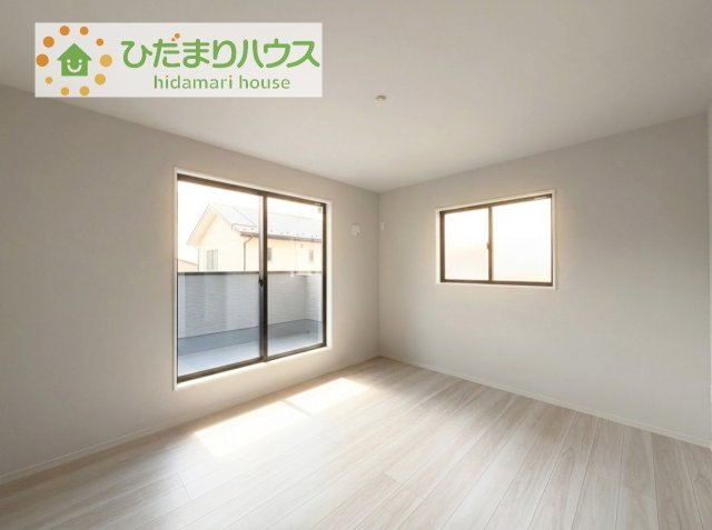 【洋室】 | 取手市戸頭17期　新築戸建　2号棟 | バルコニーに面している洋室は、主寝室にどうぞ(^^)/