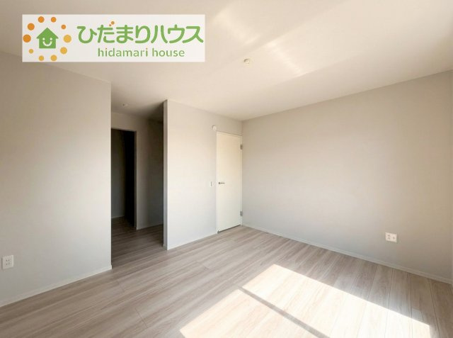 【洋室】 | 取手市戸頭17期　新築戸建　2号棟 | 広めの主寝室は、ベッドの他にもパソコンデスクやドレッサーなども置けちゃいます(*^-^*)