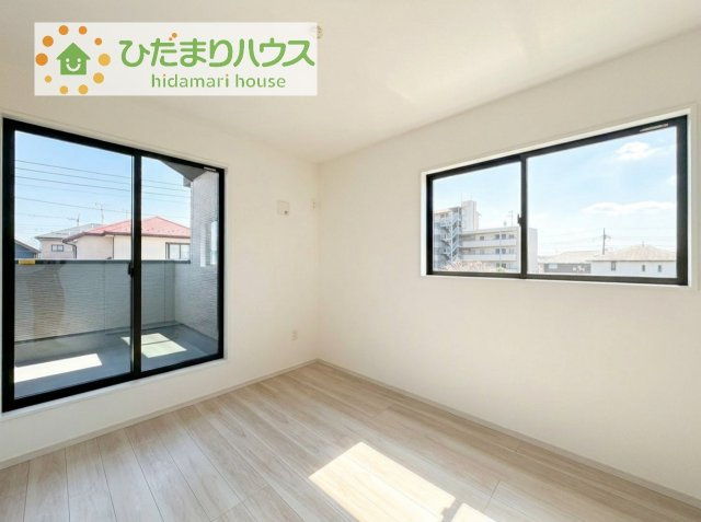 【洋室】 | 取手市戸頭17期　新築戸建　2号棟 | バルコニーに面していて、たっぷり光りの入る明るい子供部屋です！