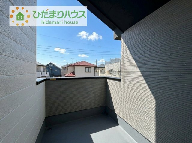 【バルコニー】 | 取手市戸頭17期　新築戸建　2号棟 | 南と東の二面にバルコニーがある為、日当たり、通風共に良好です♪