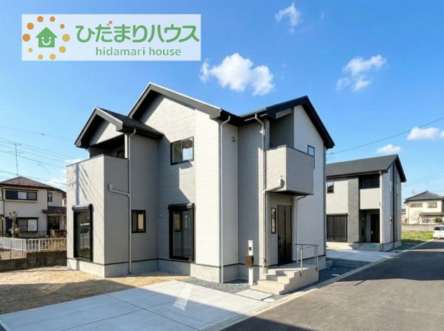 【外観】 | 取手市戸頭17期　新築戸建　2号棟 | 是非一度、ご家族そろってご内覧ください♪