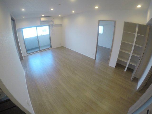 【居間・リビング】 | セノアタワー新大阪