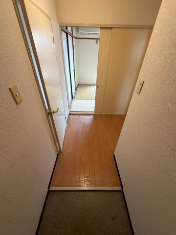 平成ハイツの玄関