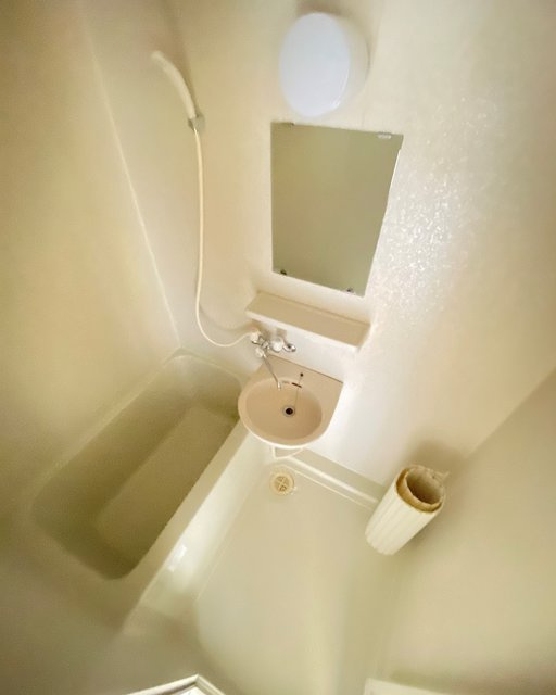 グレース萩野町　Ｂ棟の浴室|写真は同建物の別のお部屋です。