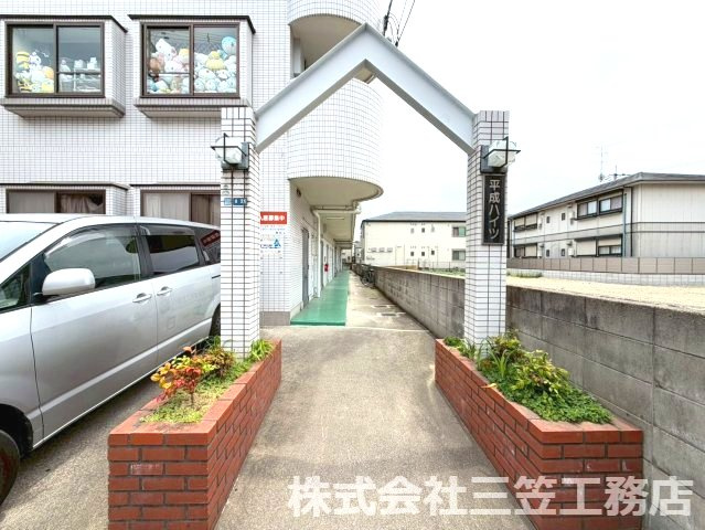 平成ハイツのエントランス