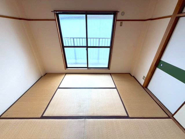 平成ハイツの和室