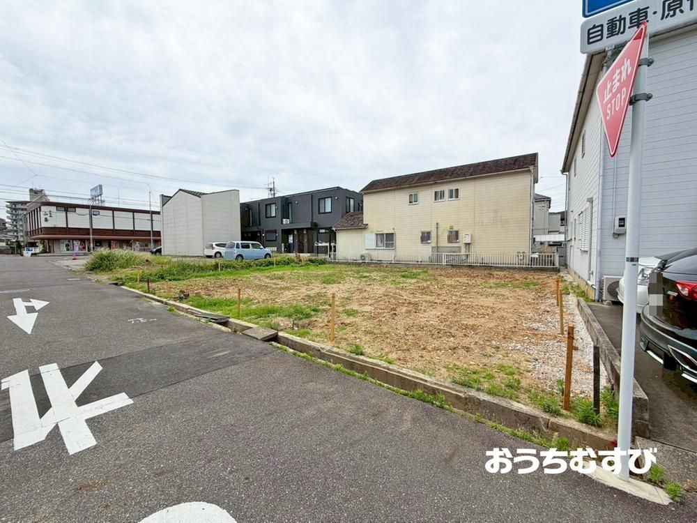 春日井市中新町第2(全2棟)の前面道路含む現地写真