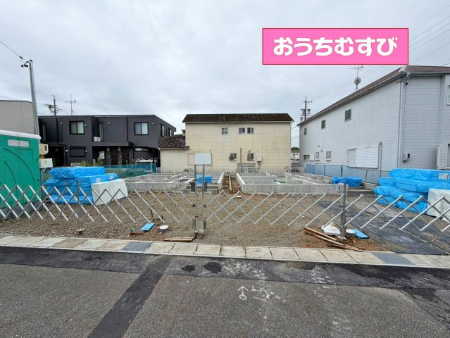 春日井市中新町第2(全2棟)の前面道路含む現地写真