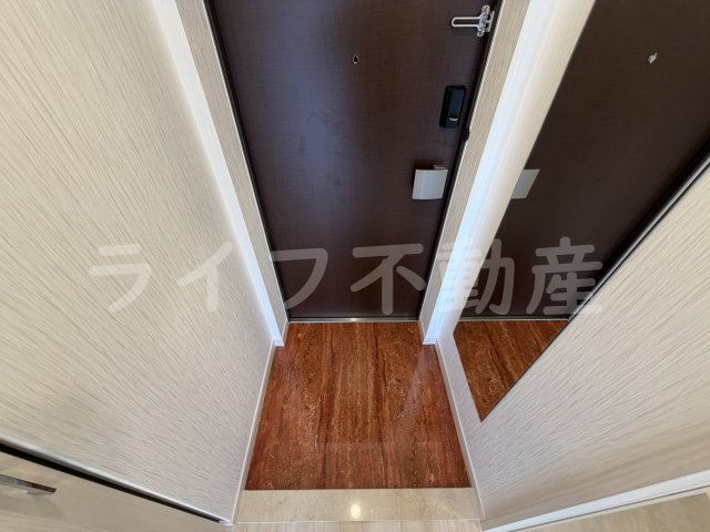 プレジオ玉造の玄関