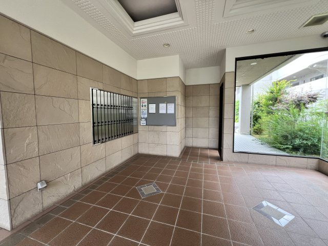 サンマンションアトレ潮見が丘のエントランス