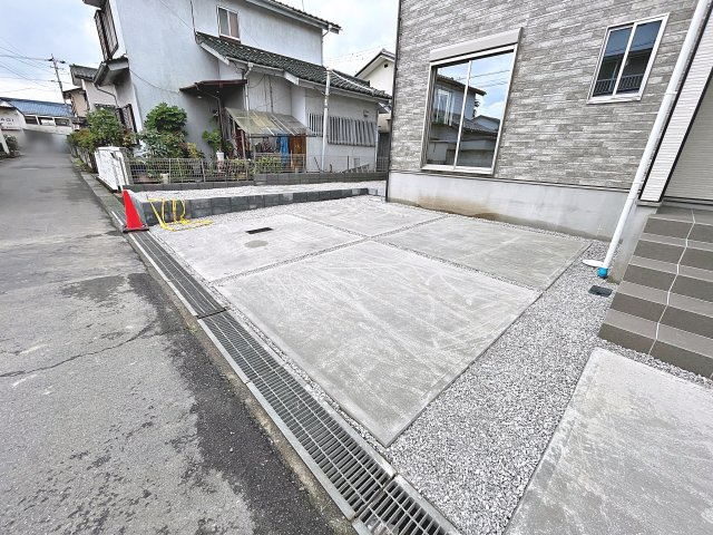 新築戸建・新築建売　太田市東矢島町　旭小学校・旭中学校の駐車場|駐車スペースは2台可能です！（車種による）