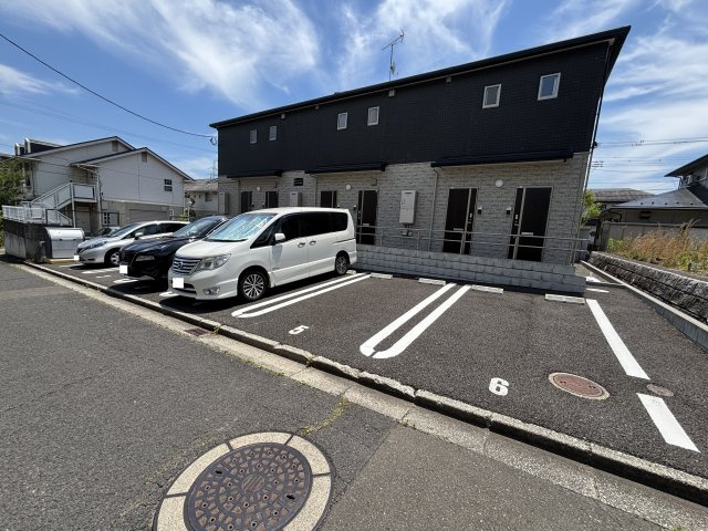 メゾンドAⅡの駐車場