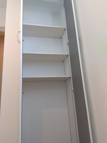 八戸市江陽１丁目の収納|２Fホール：収納