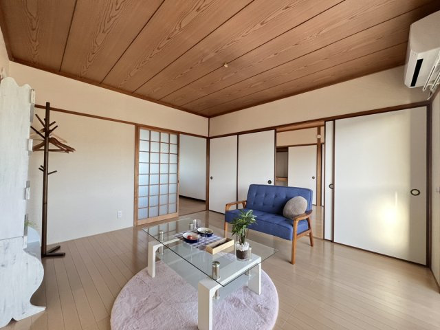 ブライトマンションの洋室
