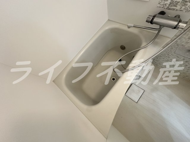 クリエオーレ小若江の浴室|コンパクトで使いやすいお風呂です