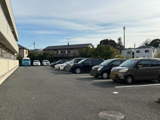 フォレストパークの駐車場