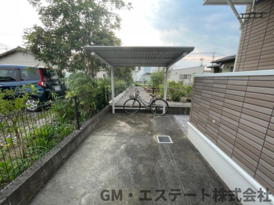 宮崎市佐土原町下田島　売アパート（BROTHER Ⅰ・Ⅱ）の駐輪場