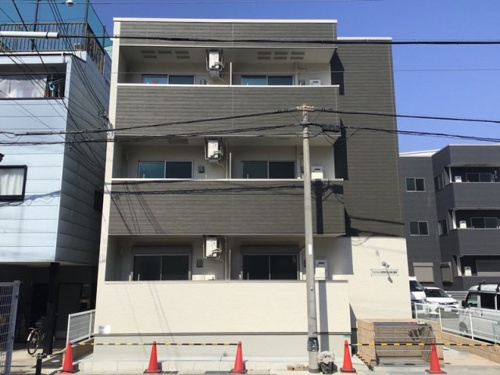 オートロック、防犯カメラ、宅配ボックス完備☆