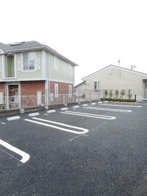 【駐車場】 | コリーナ | 駐車場