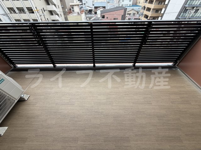 プレジオ玉造のバルコニー