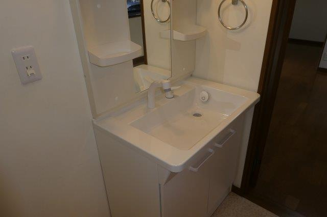 オアシス参番館の独立洗面台