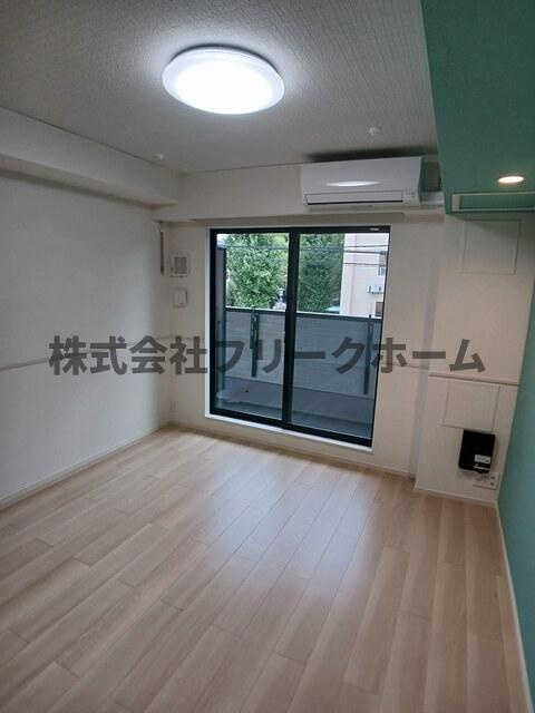 West Primaryの居間・リビング