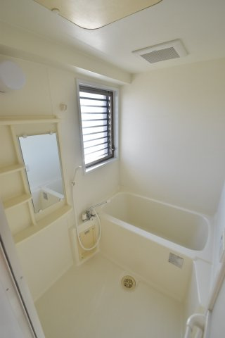 大阪市都島区高倉町１丁目の賃貸マンションの浴室