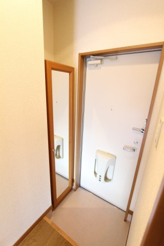 名古屋市北区楠味鋺５丁目のアパートの玄関