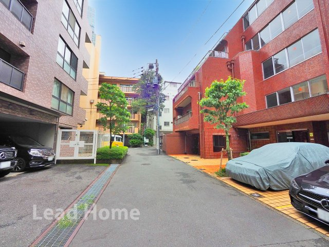 【その他】 | ヴェラハイツ赤坂 | 前面道路
