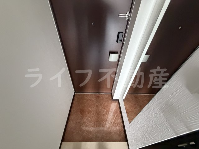 プレジオ玉造の玄関