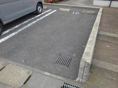 【駐車場】 | ルミエールⅤ | カースペースがあります