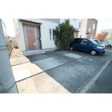 グランシティセイラタウンの駐車場