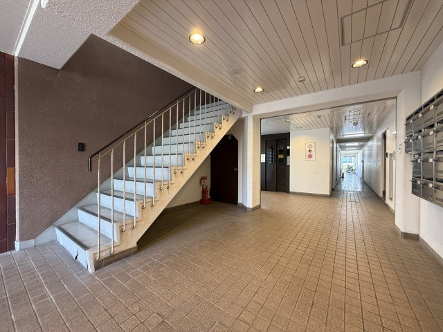 ハイツ粟新上住吉のエントランス