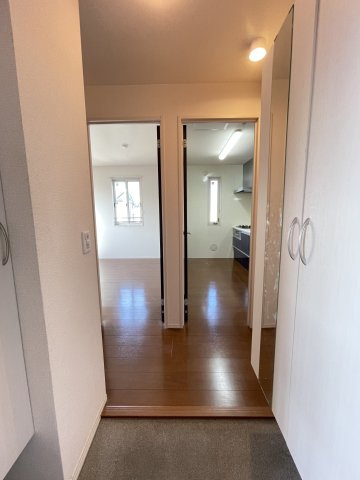 ラマージュ大倉山の玄関