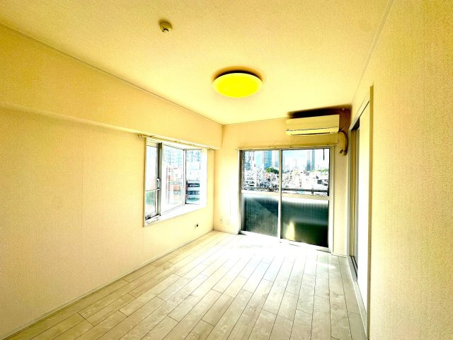 ノアーズマンション目白台～「雑司が谷駅」徒歩1分・「目白駅」徒歩9分の居間・リビング
