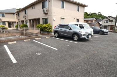 【駐車場】 | ハイブリッジ Ⅱ | 駐車場