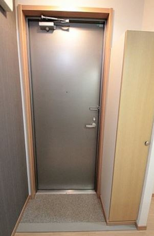 リヴィエール町屋の玄関