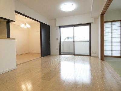 【居間・リビング】 | ライオンズマンション茅ヶ崎グランコースト