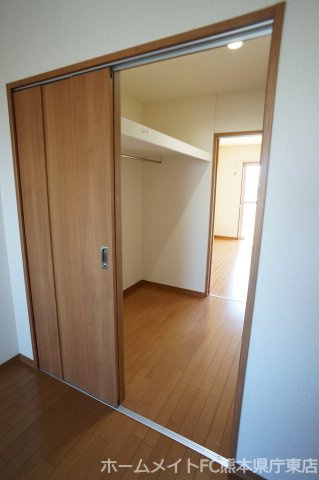 熊本市東区東京塚町の賃貸マンションの収納