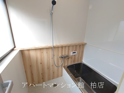 柏市戸張貸家の浴室