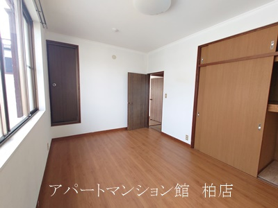 柏市戸張貸家の洋室