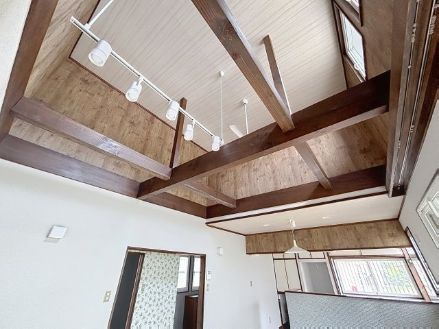 ワンコ平屋の準備はいいかい？の内装|開放感のある部屋の正体はこの吹き抜け☆