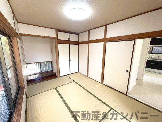 市坪南1丁目中古のおうち　松山市市坪南1丁目中古戸建の和室|い草の香りが落ち着く素敵な和室です