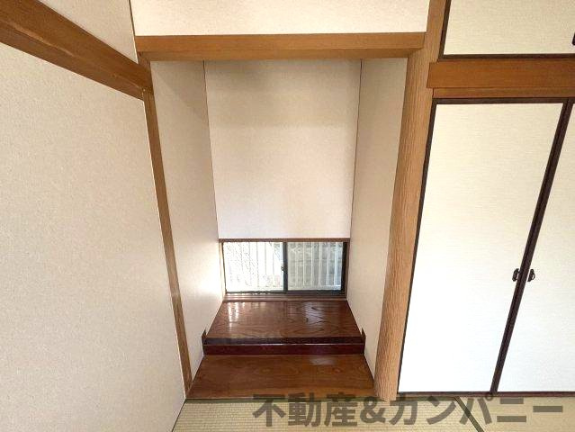 市坪南1丁目中古のおうち　松山市市坪南1丁目中古戸建の和室|床の間です