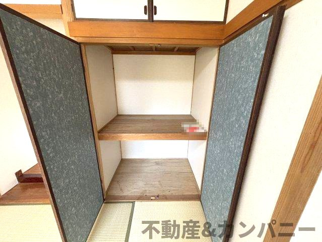 市坪南1丁目中古のおうち　松山市市坪南1丁目中古戸建の和室|お布団など収納できます