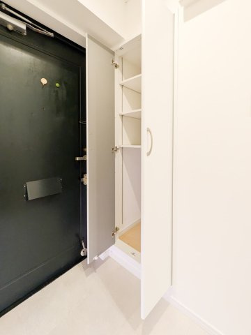 ファミール芦屋伊勢町のその他|玄関横の収納